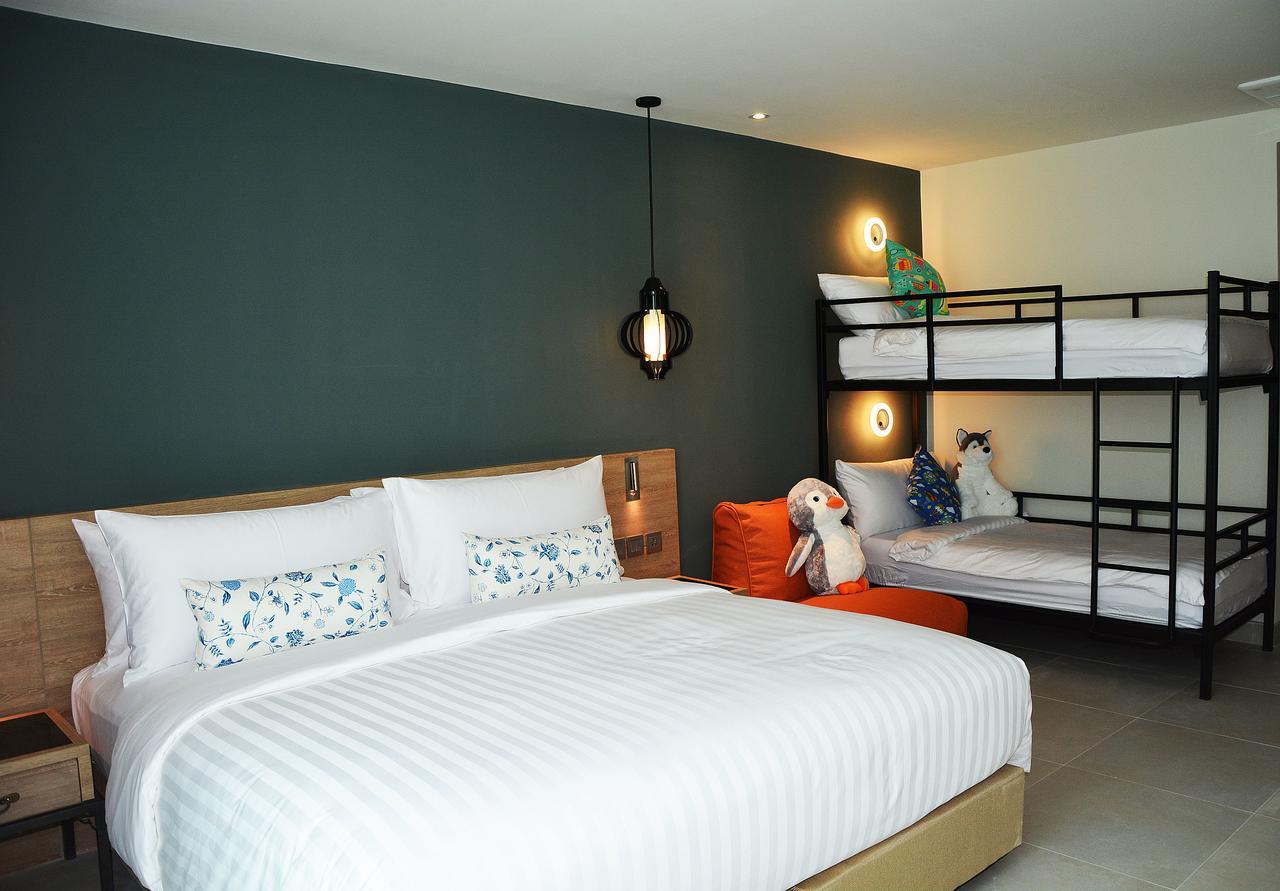 Fusion Suites Phuket Patong Ngoại thất bức ảnh Family room at the hotel