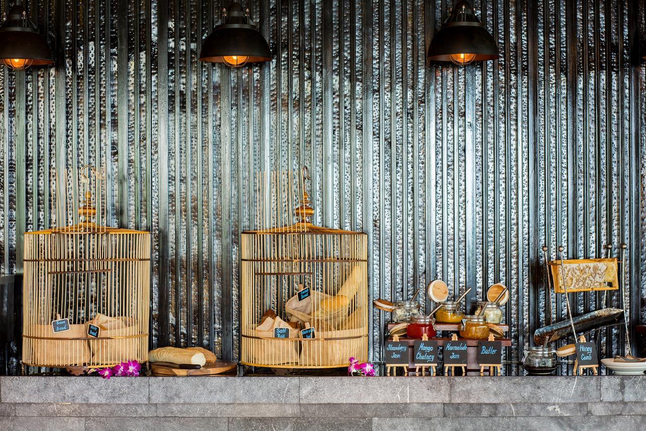 Fusion Suites Phuket Patong Ngoại thất bức ảnh The bird market