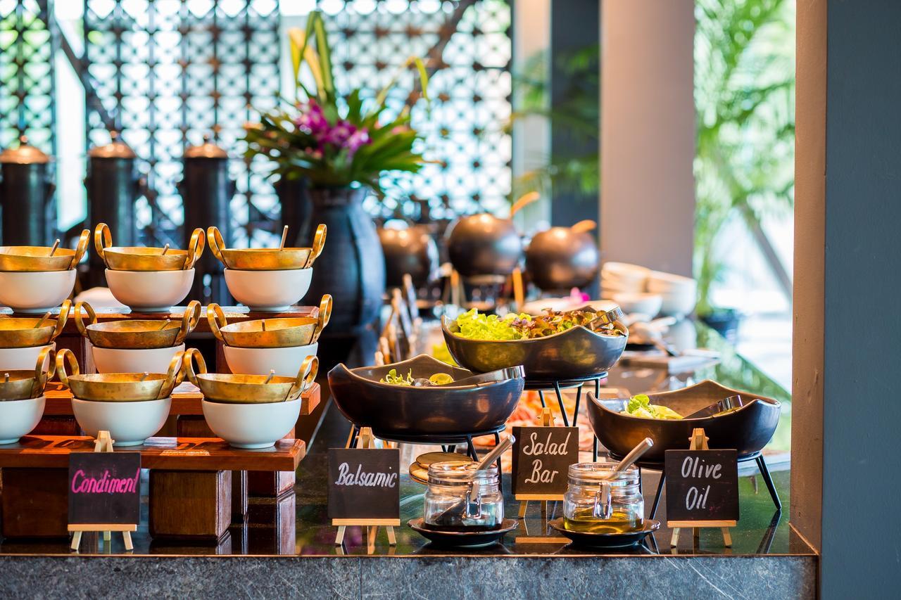 Fusion Suites Phuket Patong Ngoại thất bức ảnh A salad bar