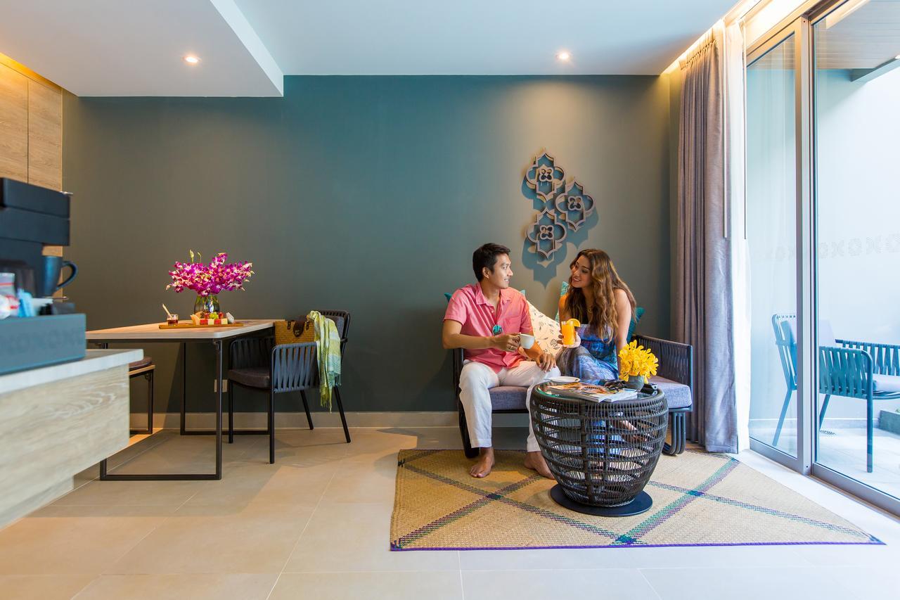 Fusion Suites Phuket Patong Ngoại thất bức ảnh A living room at the hotel